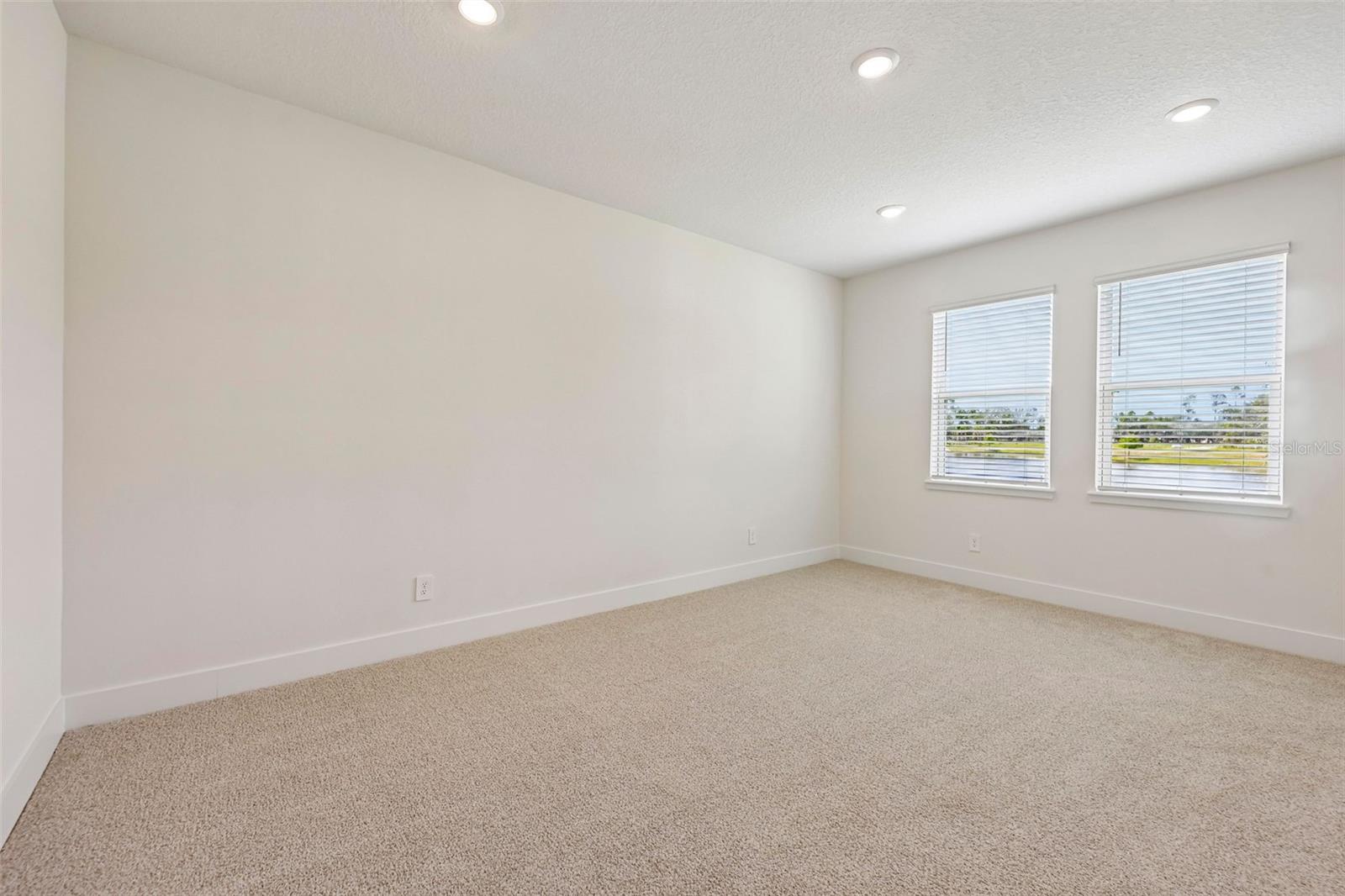 120 Foresthaven St Property Photo 24