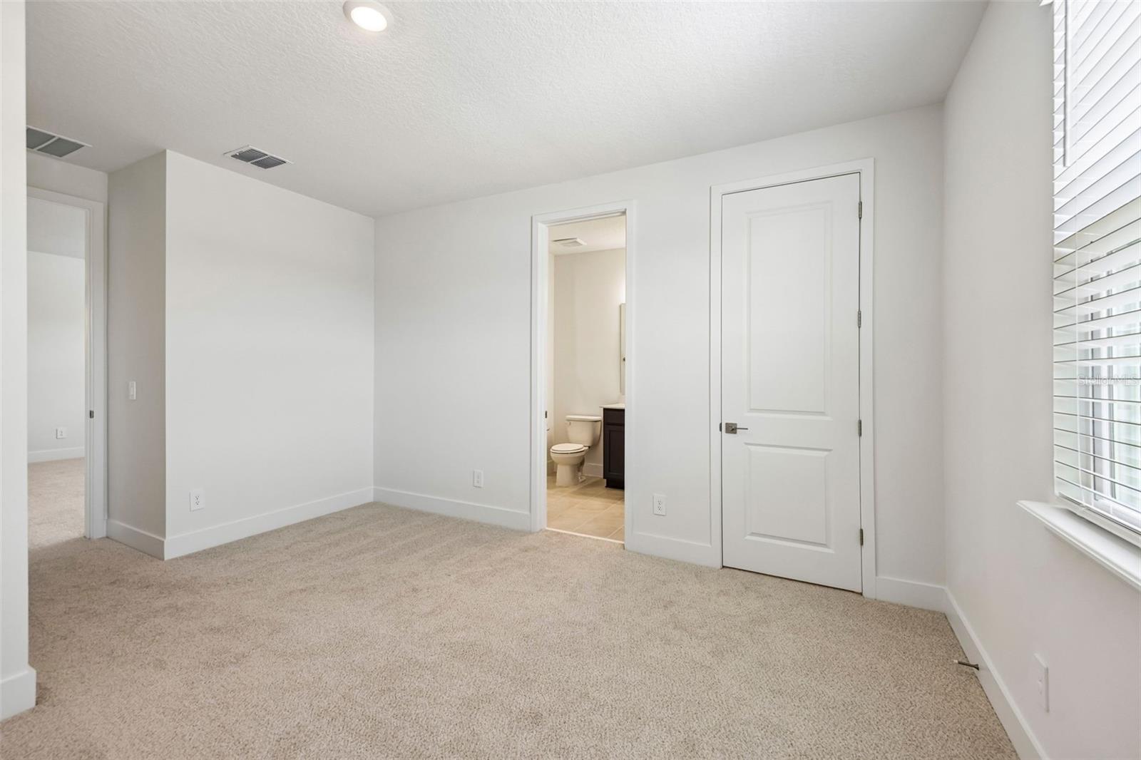 120 Foresthaven St Property Photo 36