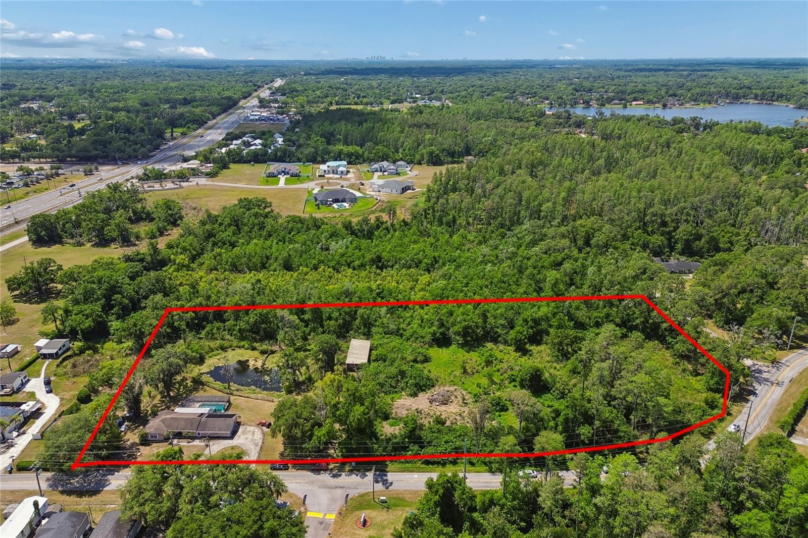 212 CRYSTAL LAKE RD
