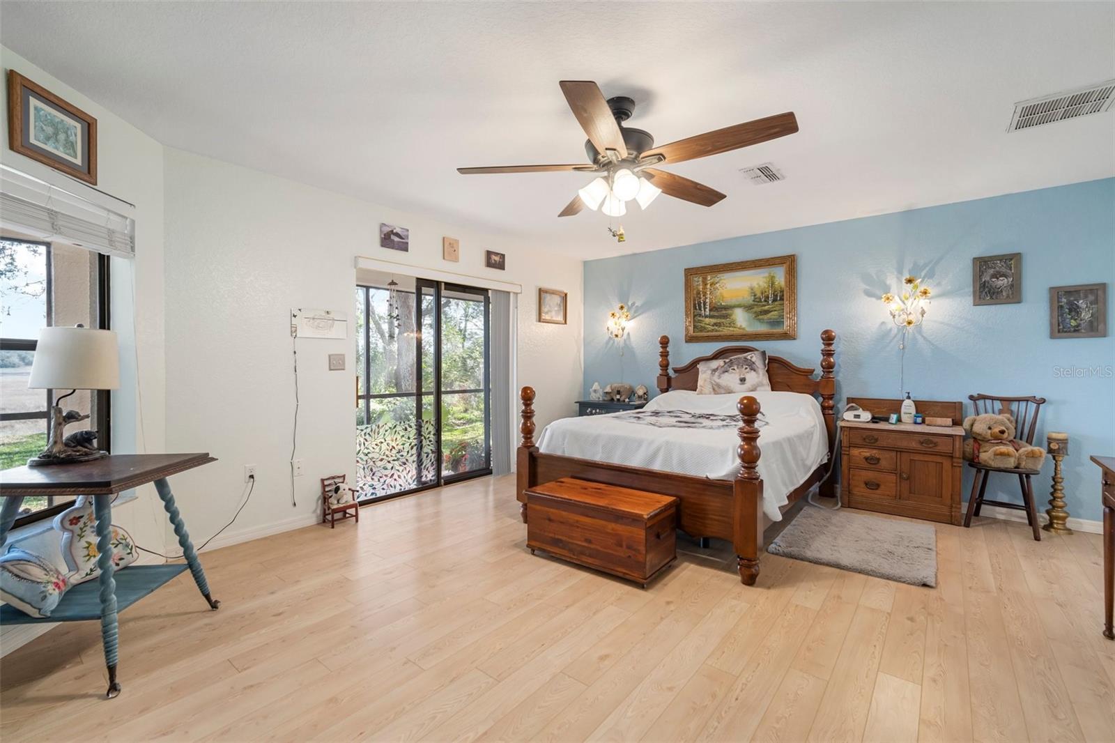1472 Ivydale Rd Property Photo 15