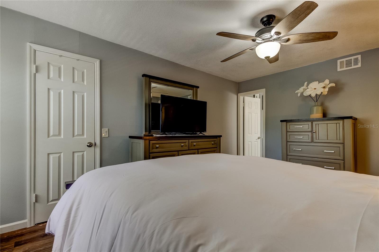 2400 Feather Sound Dr #1228 Property Photo 24