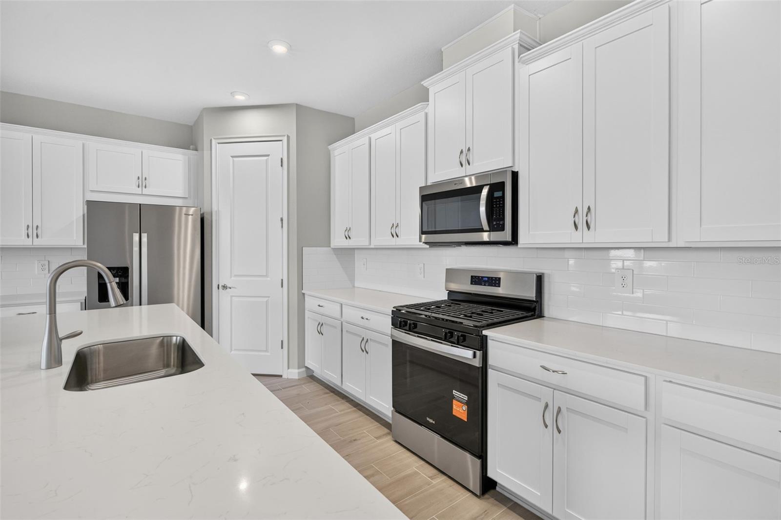 34766 Flower Patch Dr Property Photo 4