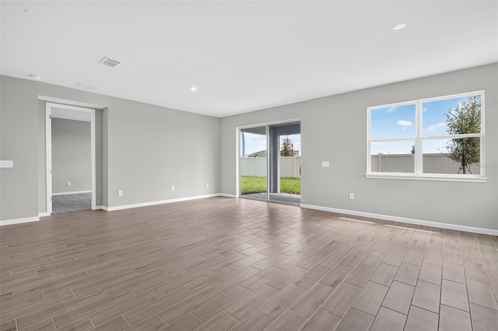 34766 Flower Patch Dr Property Photo 12