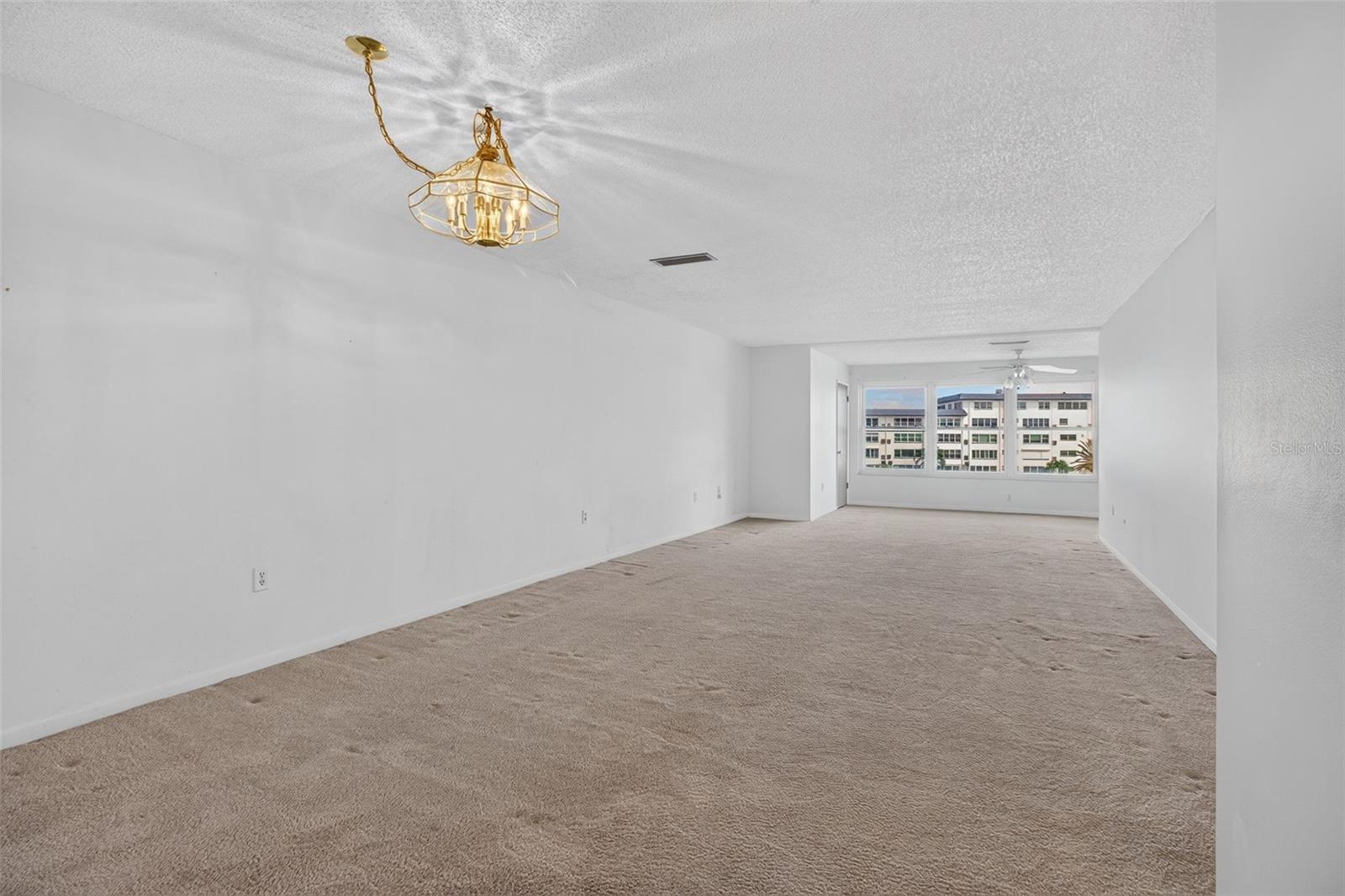 6025 Shore Blvd S #303 Property Photo 9