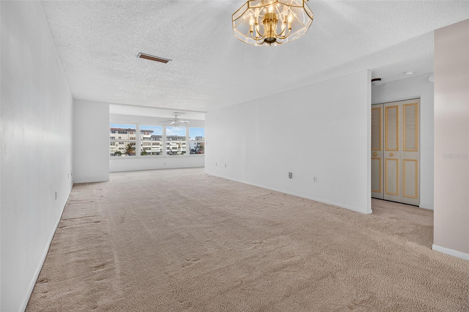 6025 Shore Blvd S #303 Property Photo 10