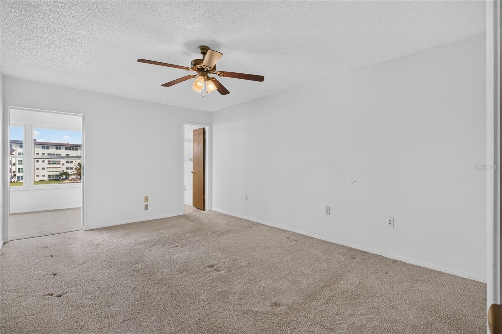 6025 Shore Blvd S #303 Property Photo 17
