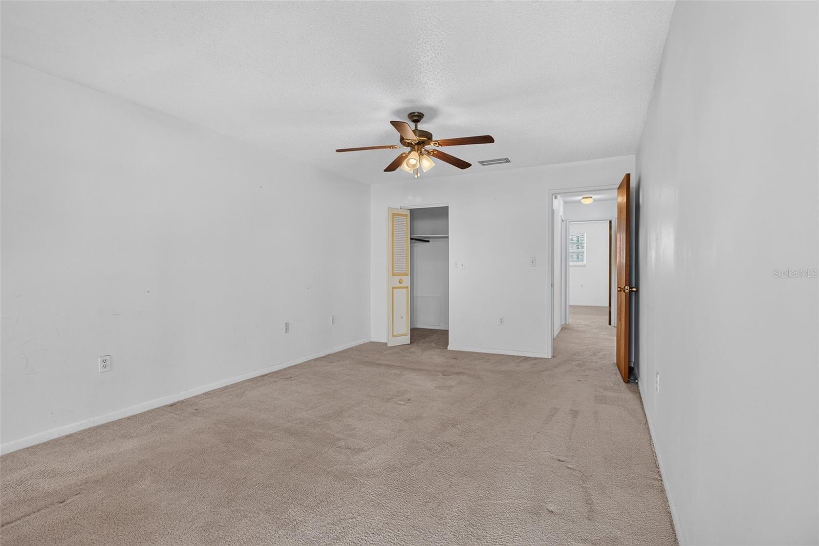 6025 Shore Blvd S #303 Property Photo 19