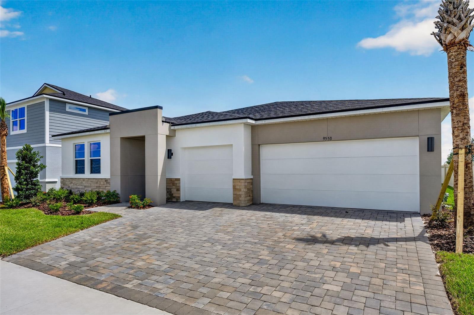 9553 Natural Oak Pt Property Photo 3