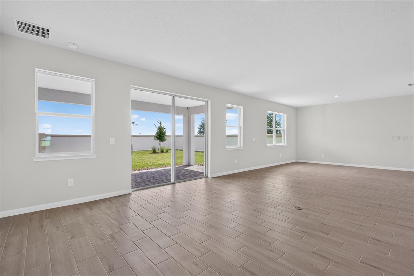9553 Natural Oak Pt Property Photo 14