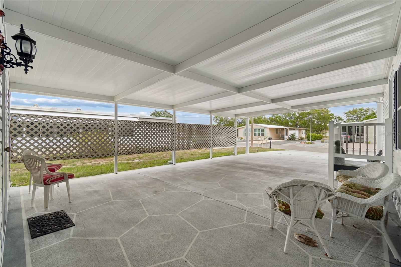 14131 Delsilver Dr Property Photo 6