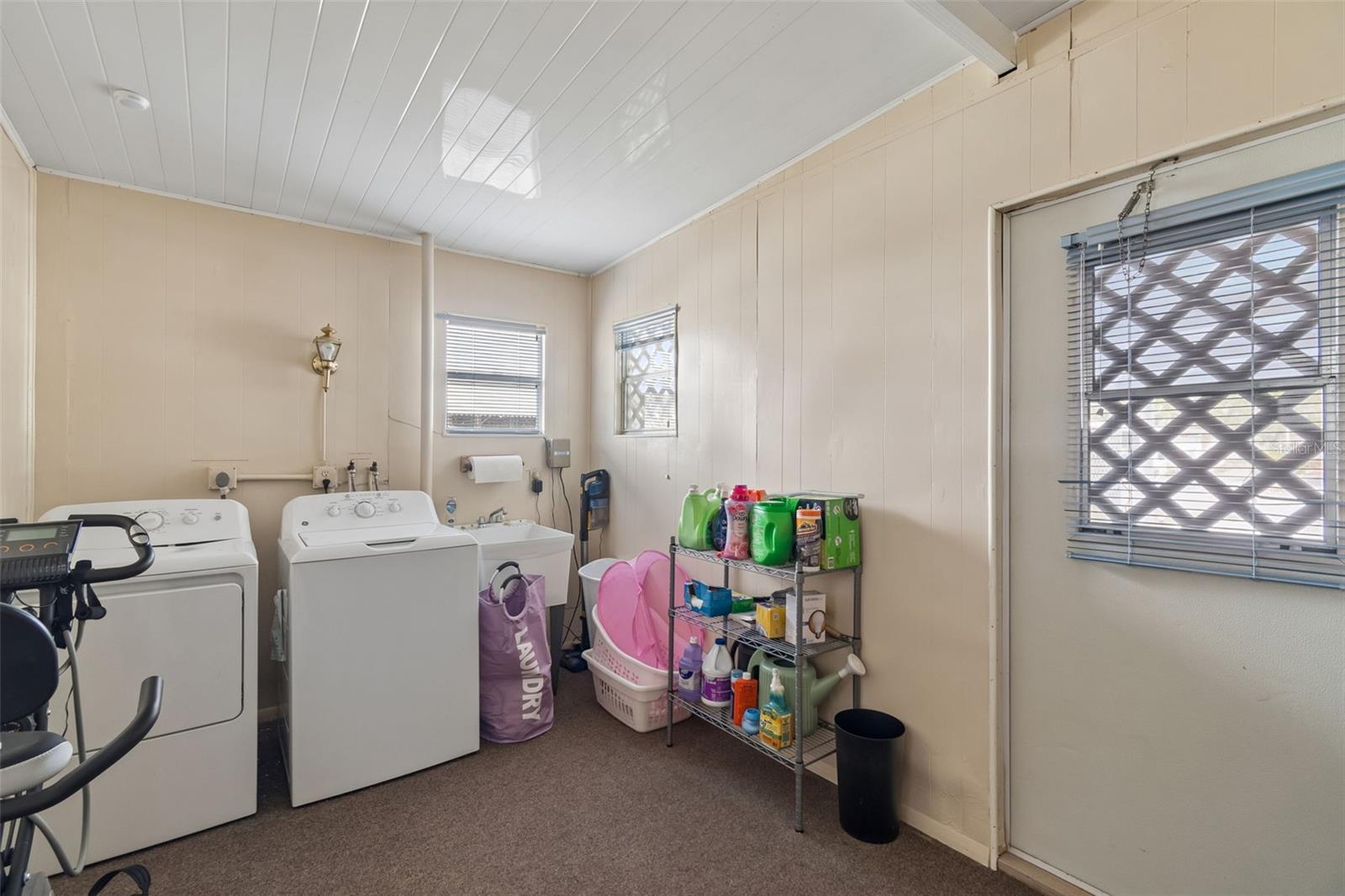 14131 Delsilver Dr Property Photo 30