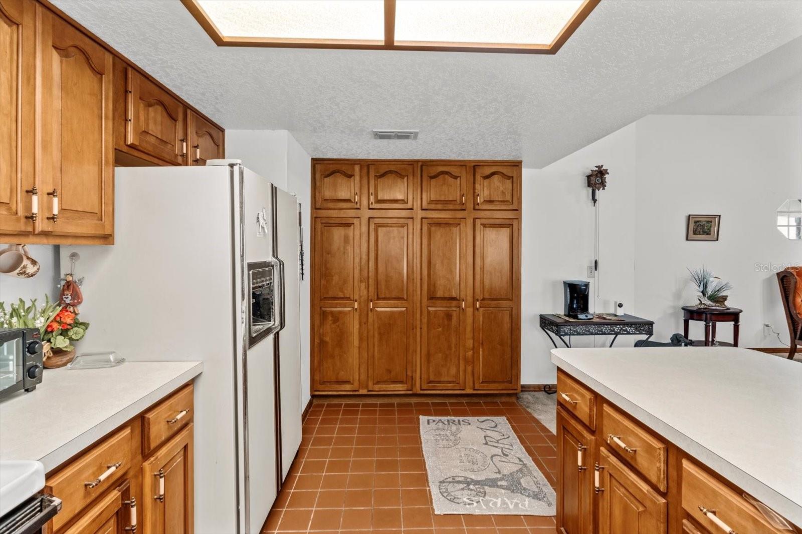 10025 Kimbrough Dr Property Photo 14