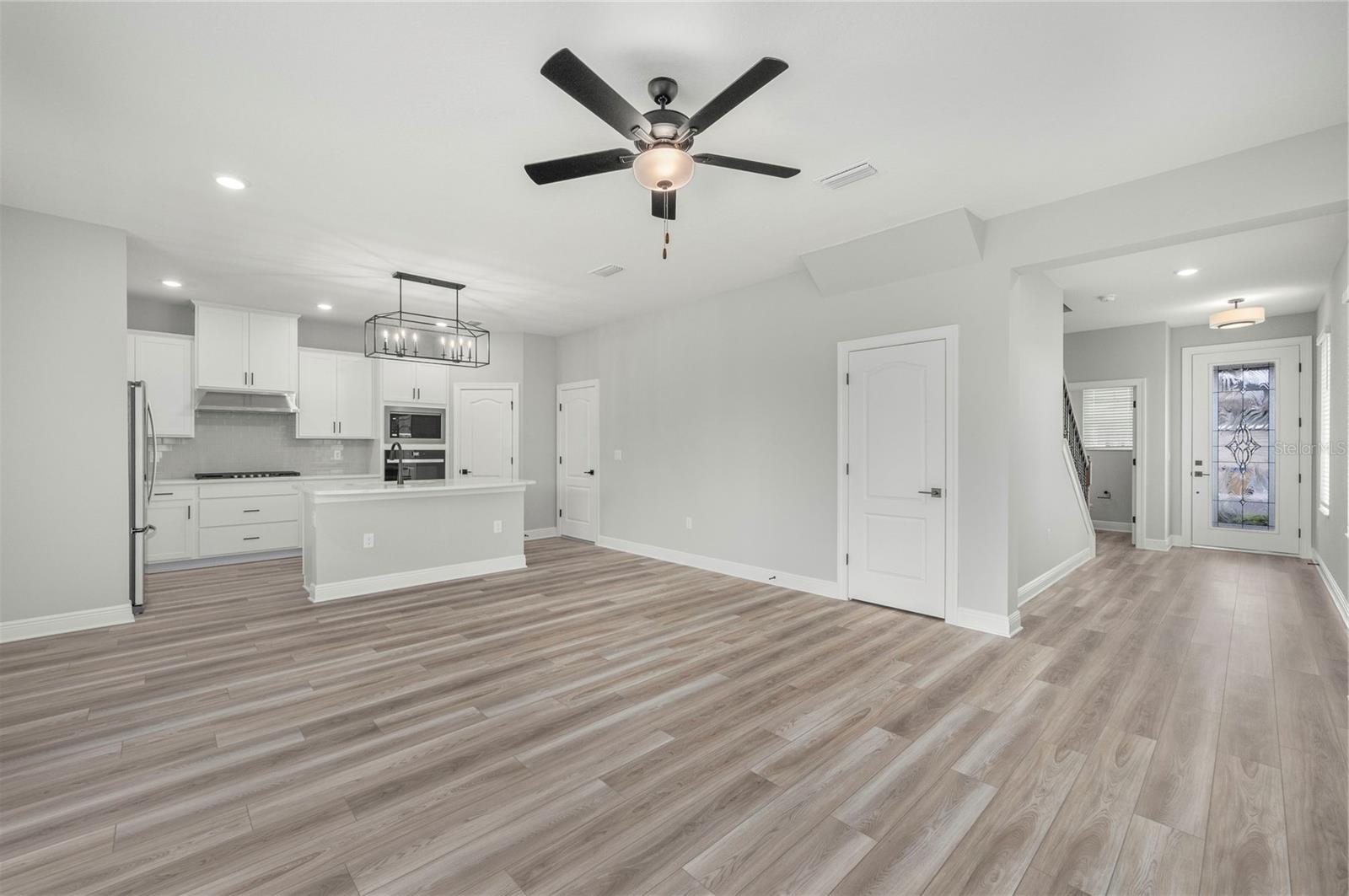 7883 Somersworth Dr Property Photo 3