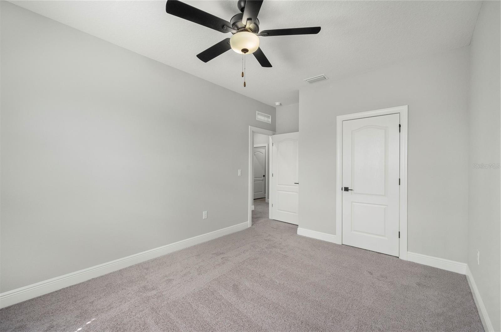 7883 Somersworth Dr Property Photo 7