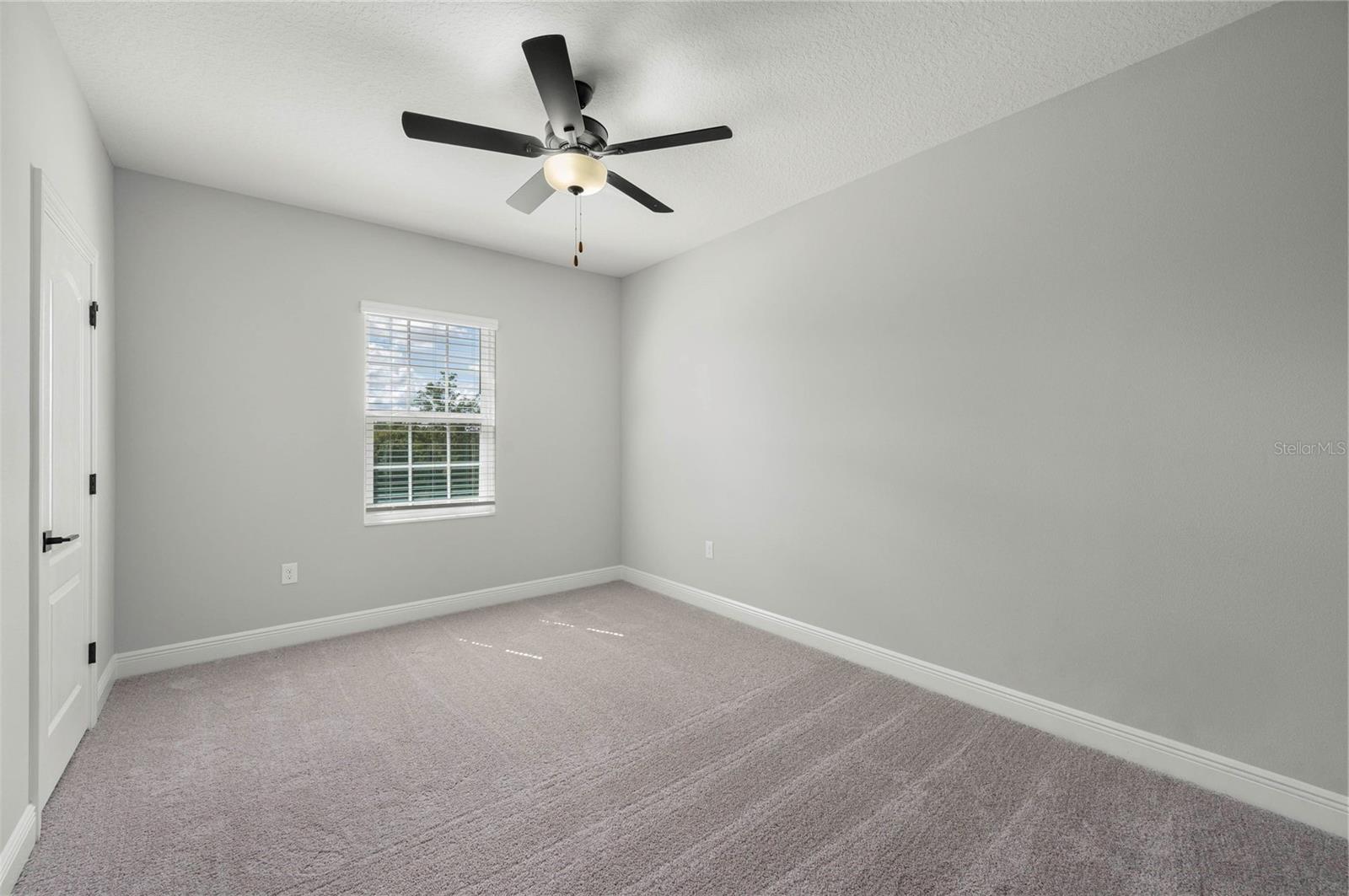 7883 Somersworth Dr Property Photo 9