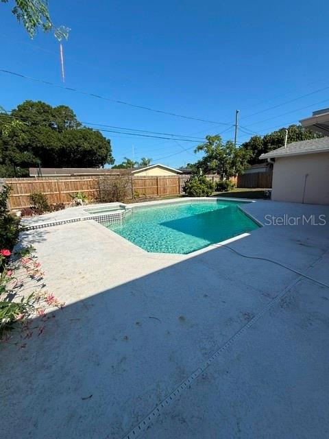 1884 Yale Dr Property Photo 4