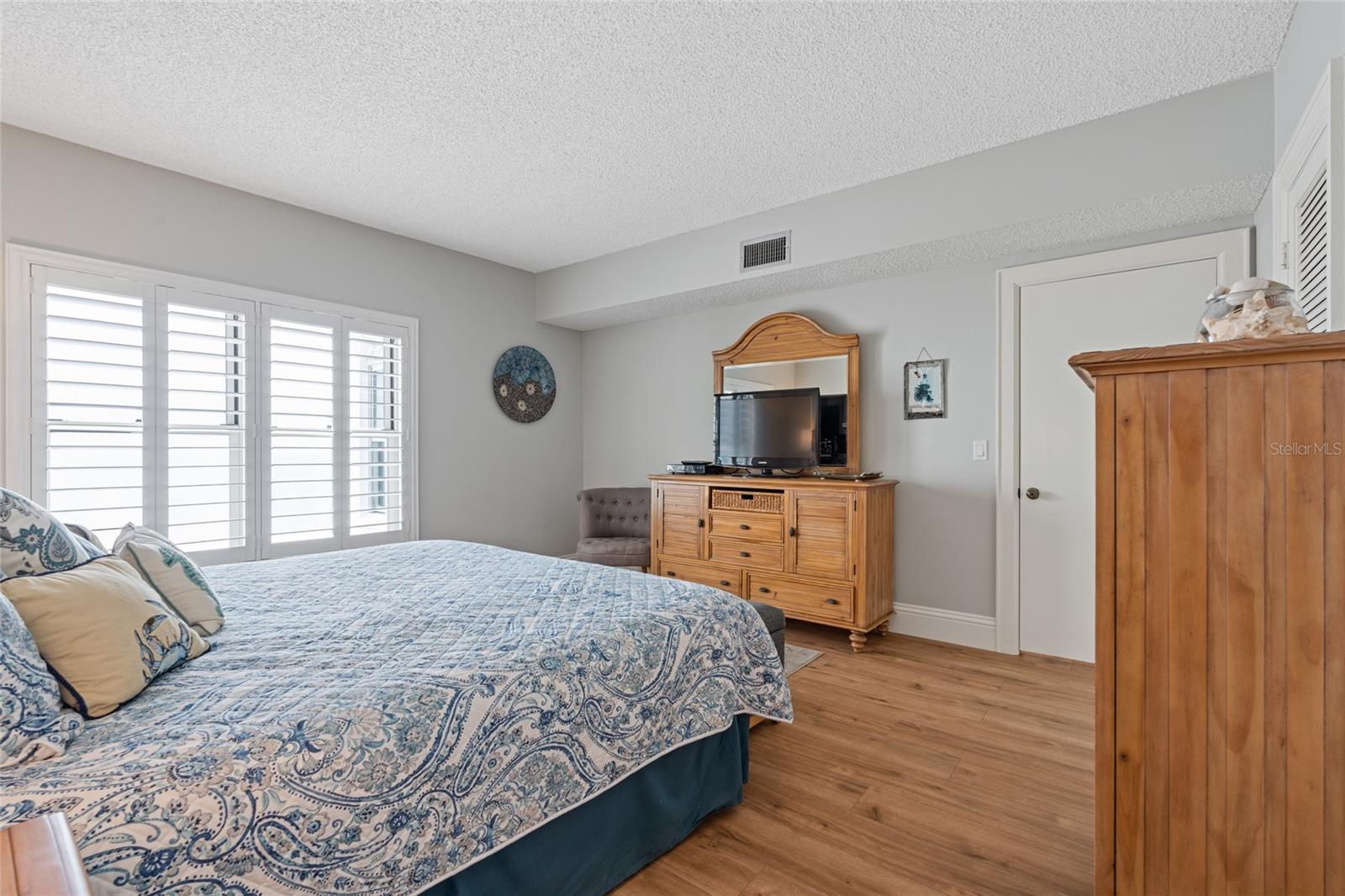 4950 Gulf Blvd #605 Property Photo 24
