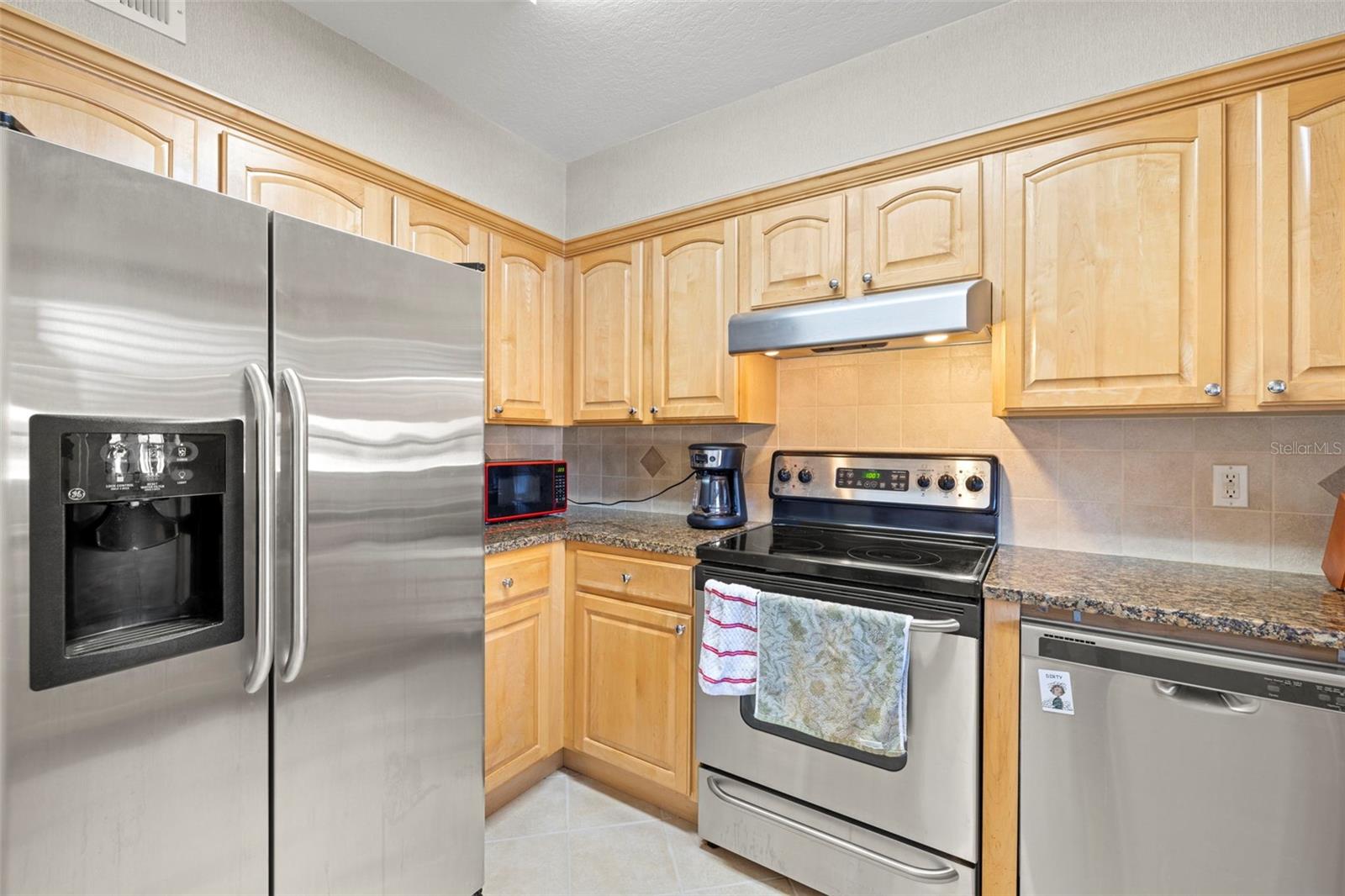 6100 Gulfport Blvd S #414 Property Photo 8