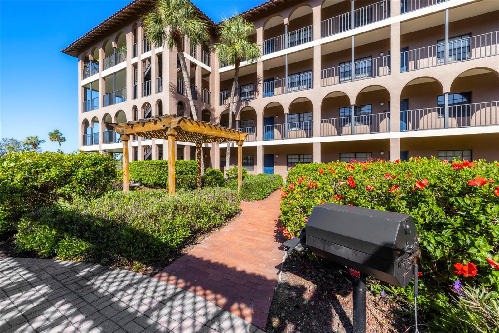 6100 Gulfport Blvd S #414 Property Photo 27