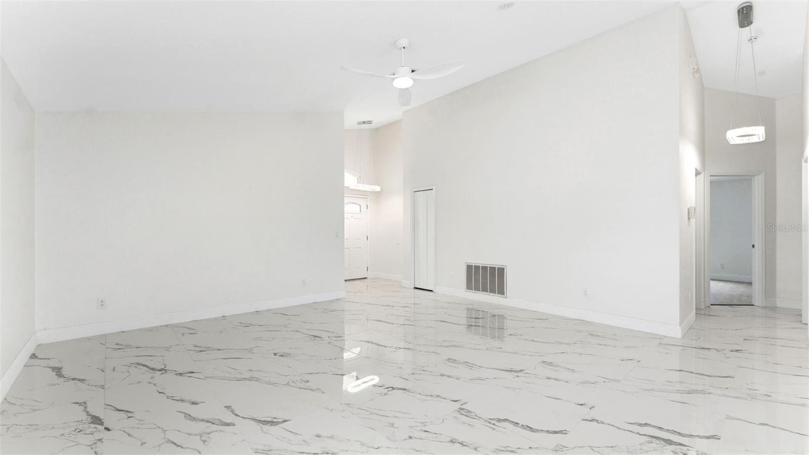 11708 Carrollwood Cove Dr Property Photo 10