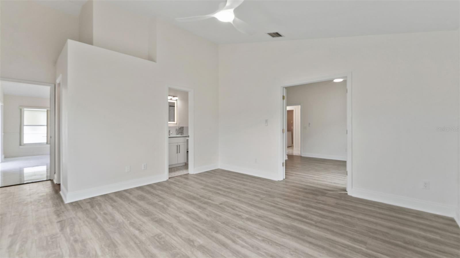 11708 Carrollwood Cove Dr Property Photo 15
