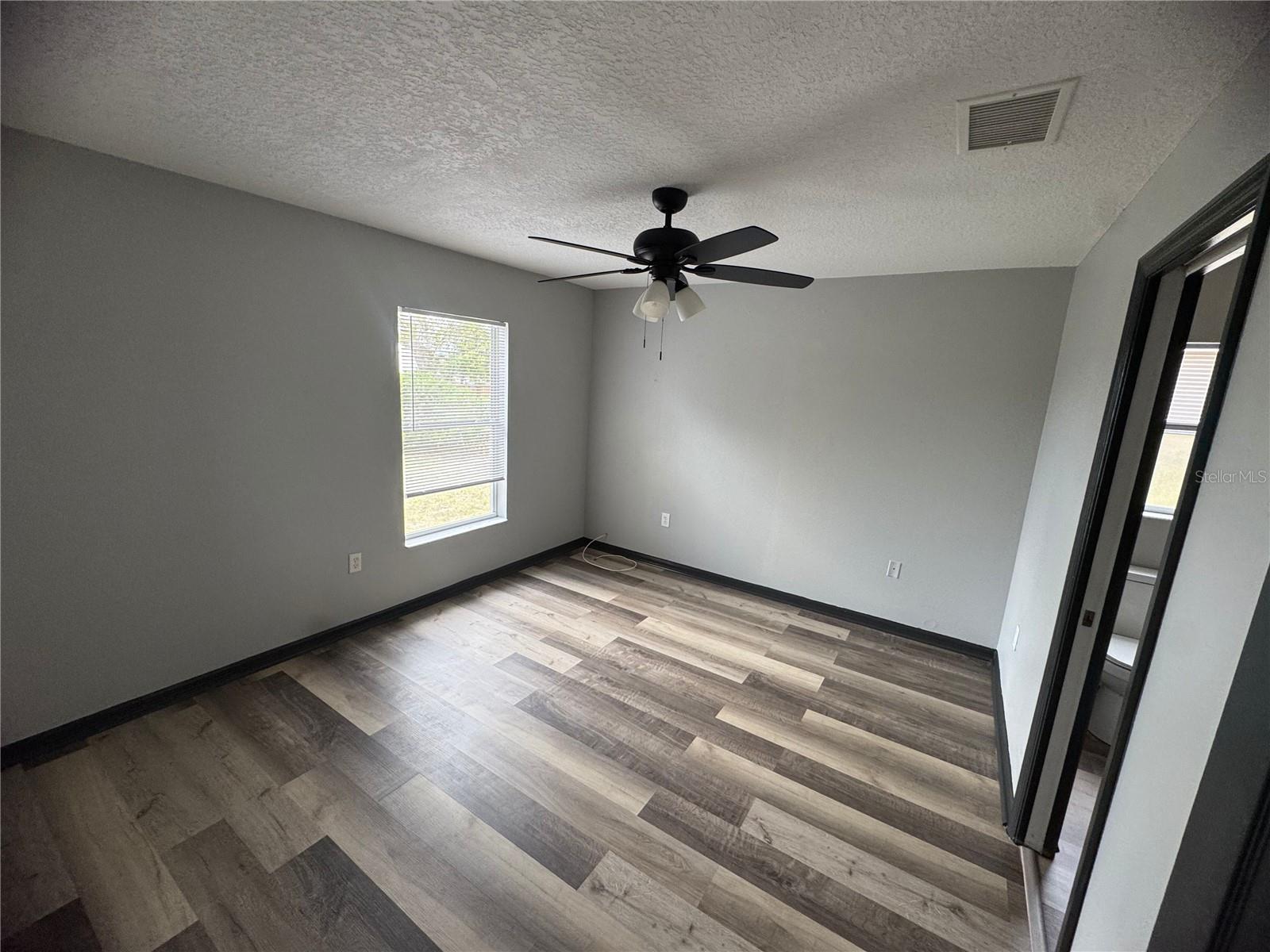 6289 Mariner Blvd Property Photo 5