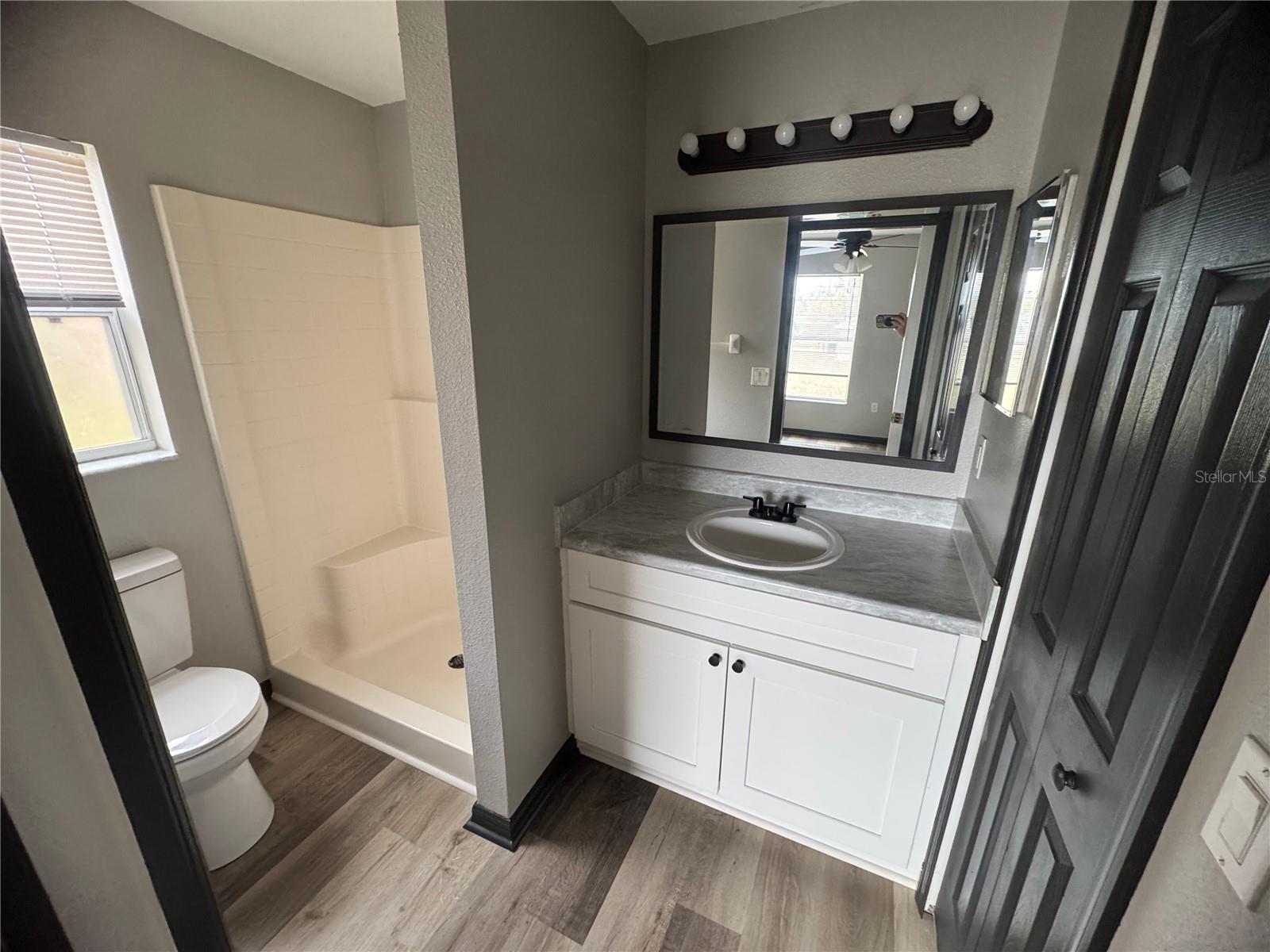 6289 Mariner Blvd Property Photo 8