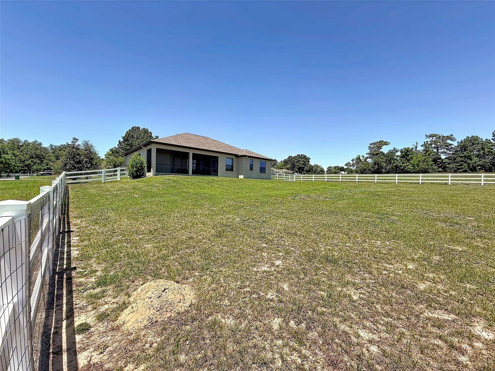 1381 N Spend A Buck Dr Property Photo 61