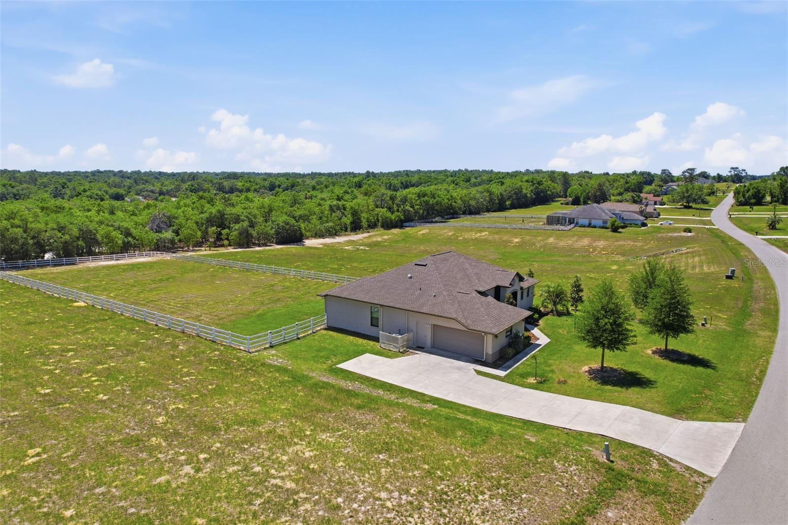 1381 N Spend A Buck Dr Property Photo 65