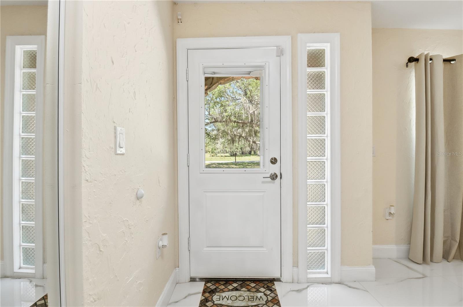 67 Cove Rd Property Photo 4