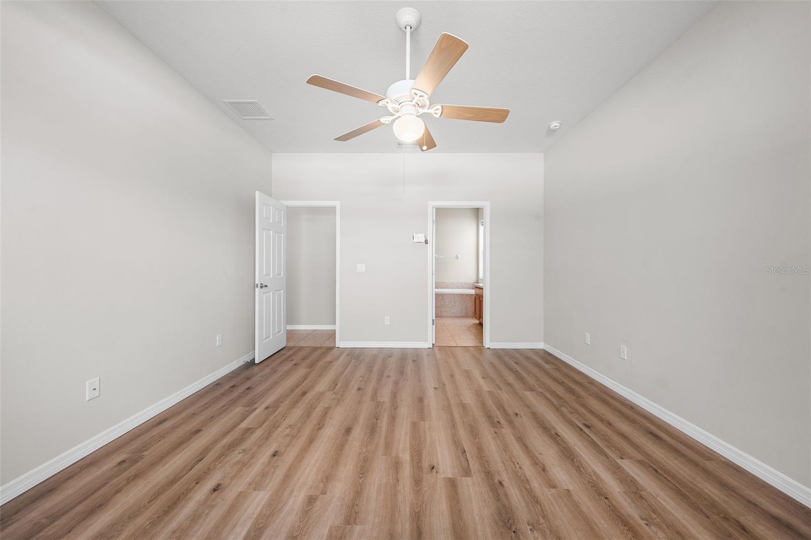 910 Fern Leaf Dr Property Photo 18