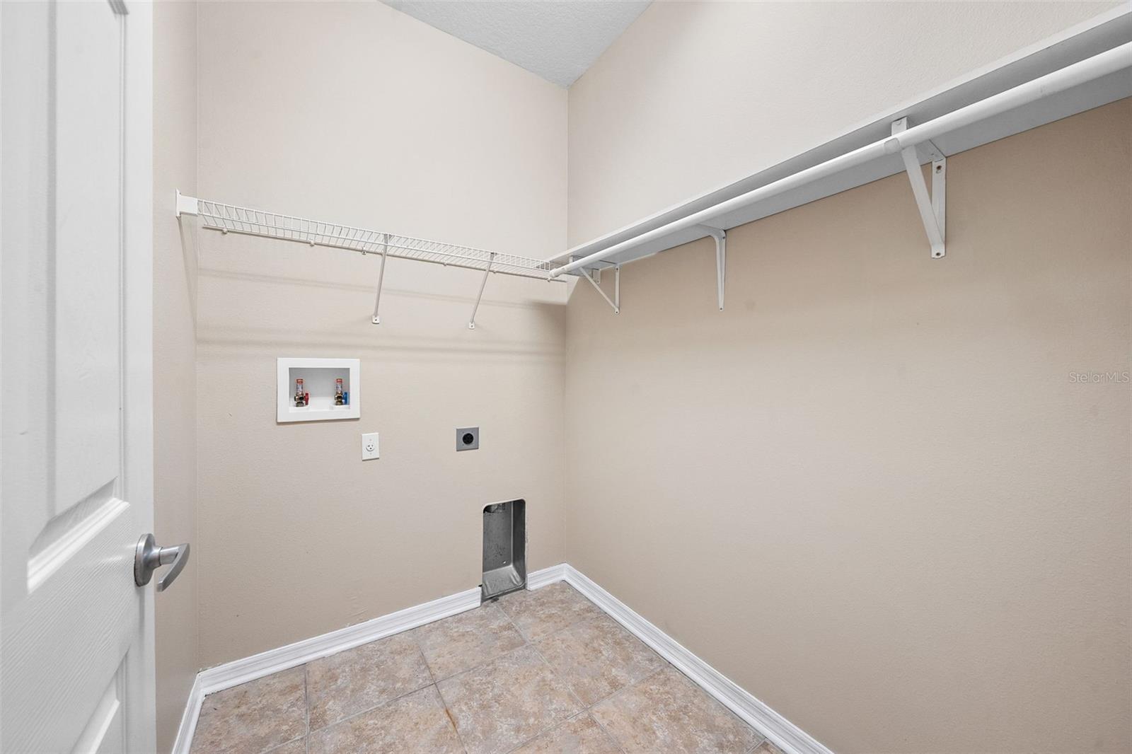 910 Fern Leaf Dr Property Photo 28