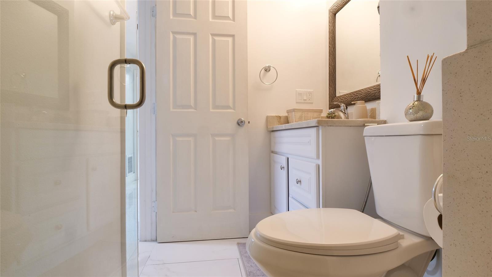 1307 Normandy Cir Property Photo 23
