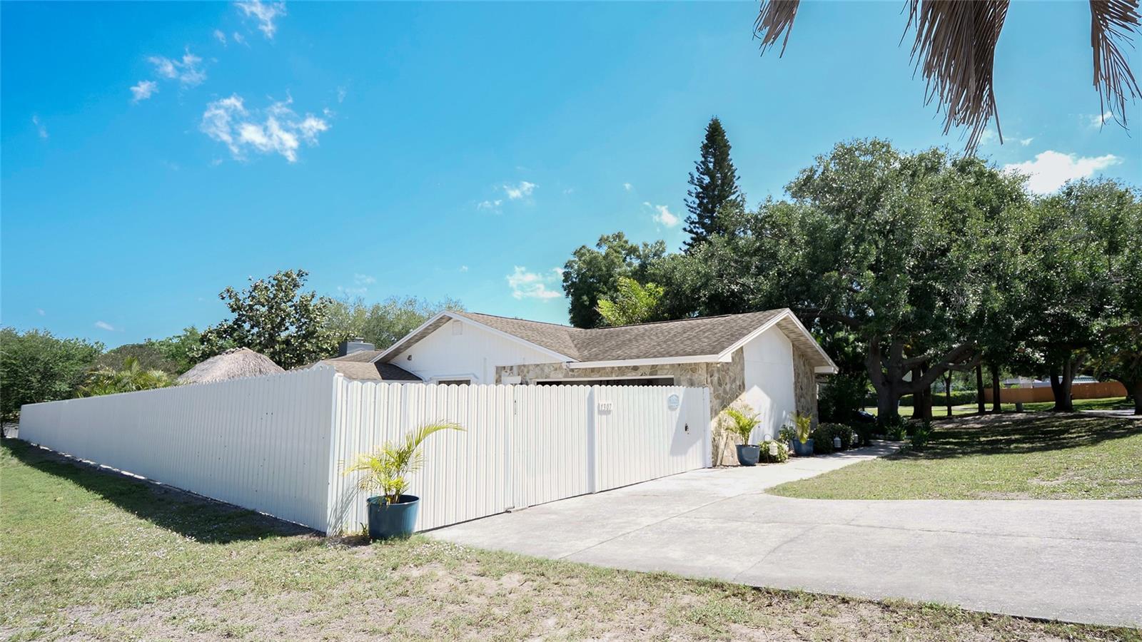 1307 Normandy Cir Property Photo 48