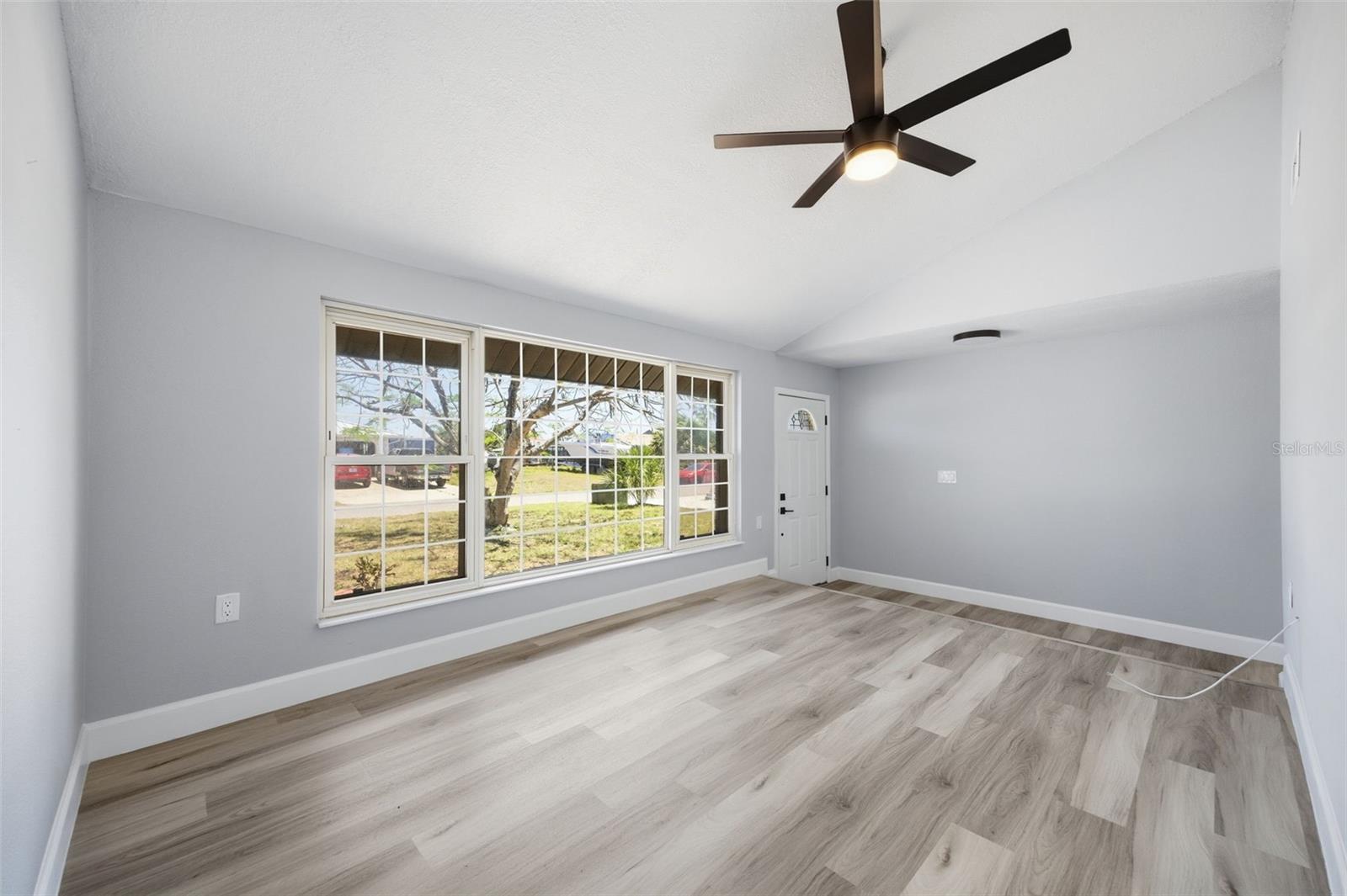 13615 Garris Dr Property Photo 6