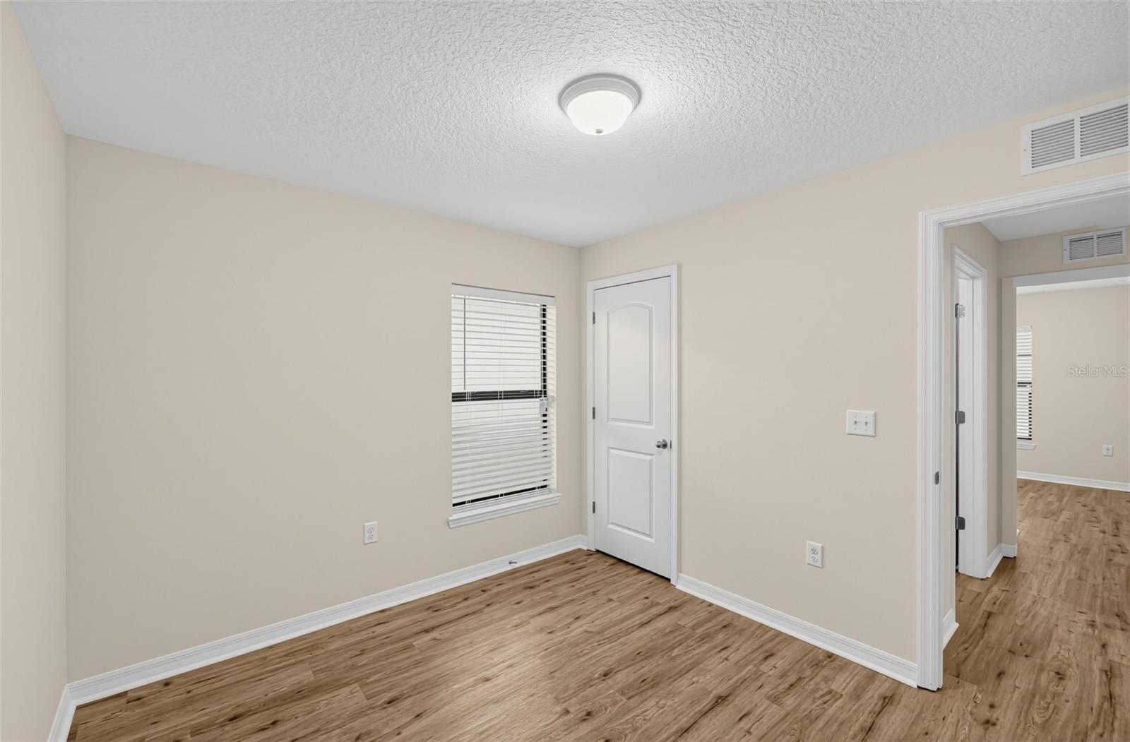 2659 Rotherham Rd Property Photo 15