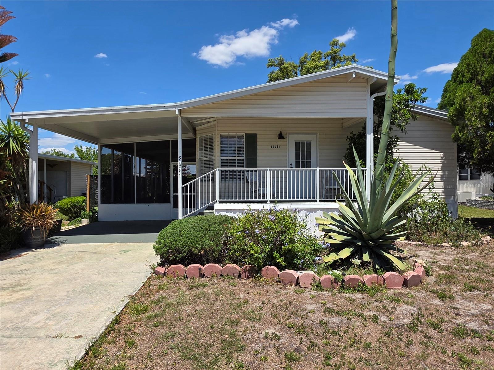 37251 LOIS AVE Property Photo 1