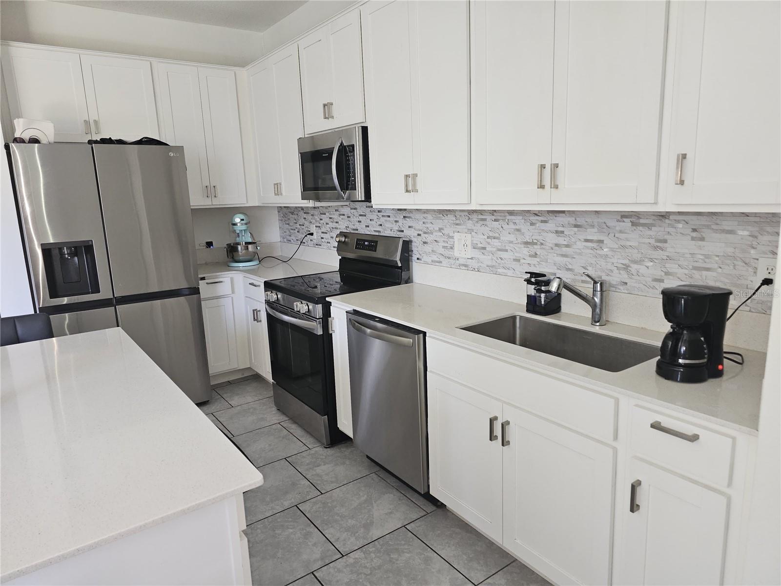 3166 Laurent Loop Property Photo 13