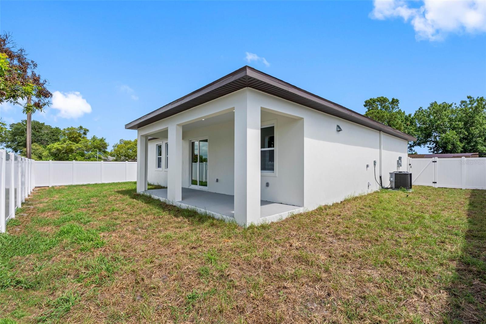 7141 Ivanhoe Dr Property Photo 9