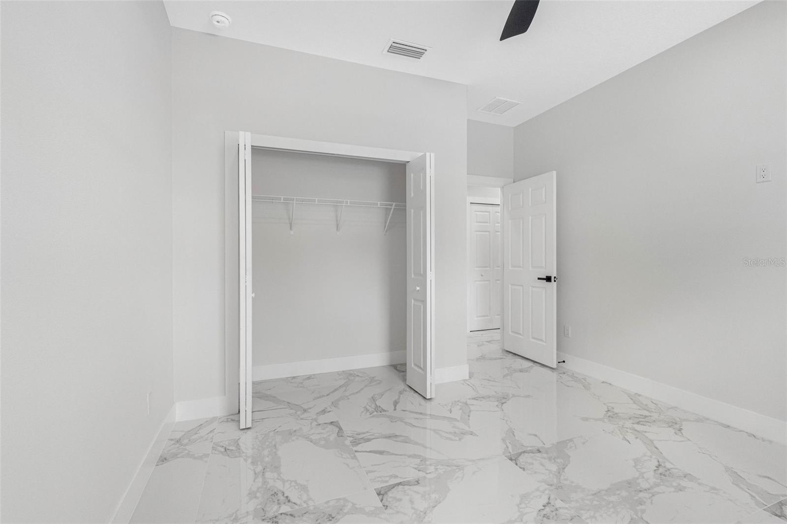 7141 Ivanhoe Dr Property Photo 31