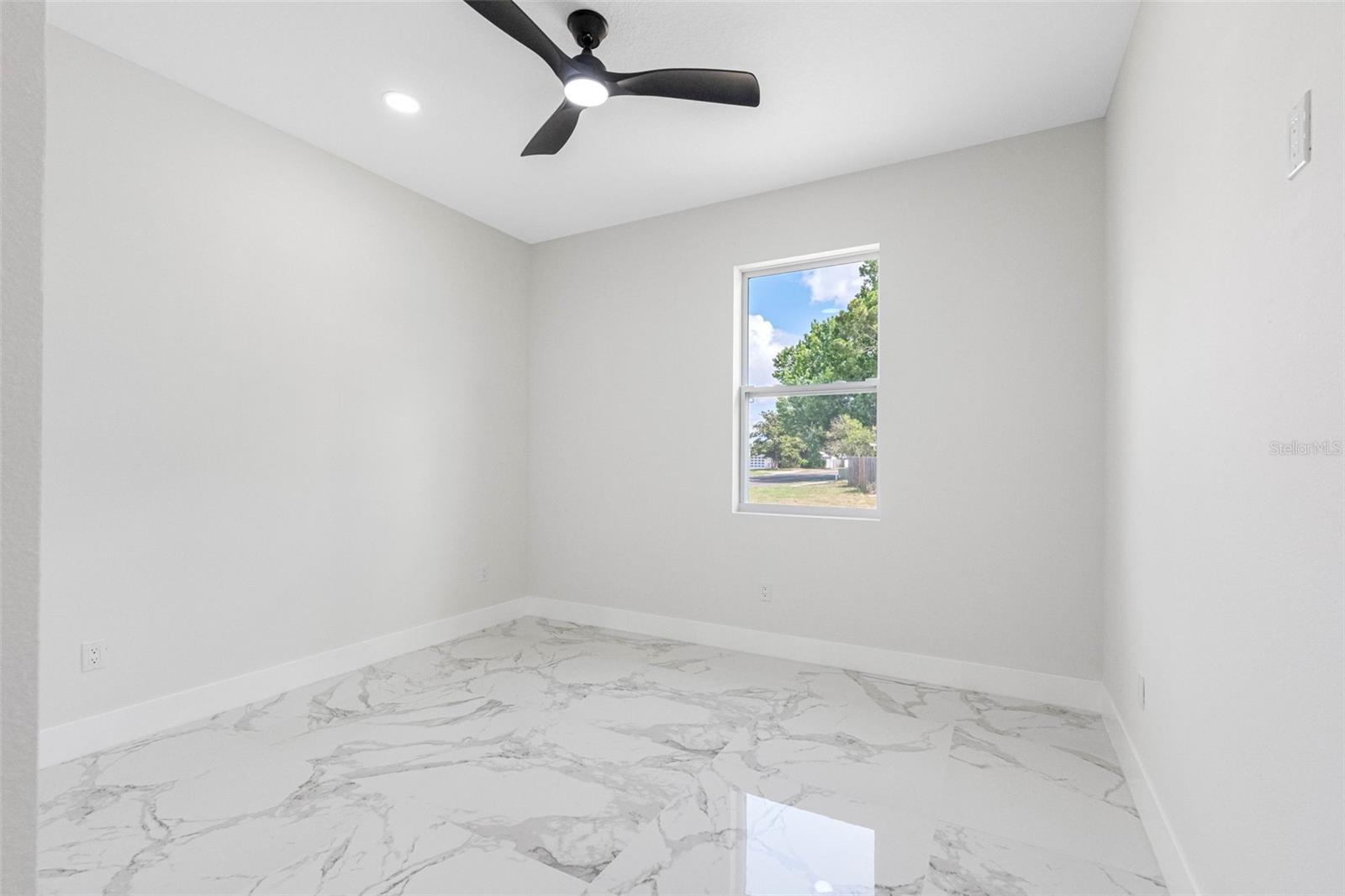 7141 Ivanhoe Dr Property Photo 39