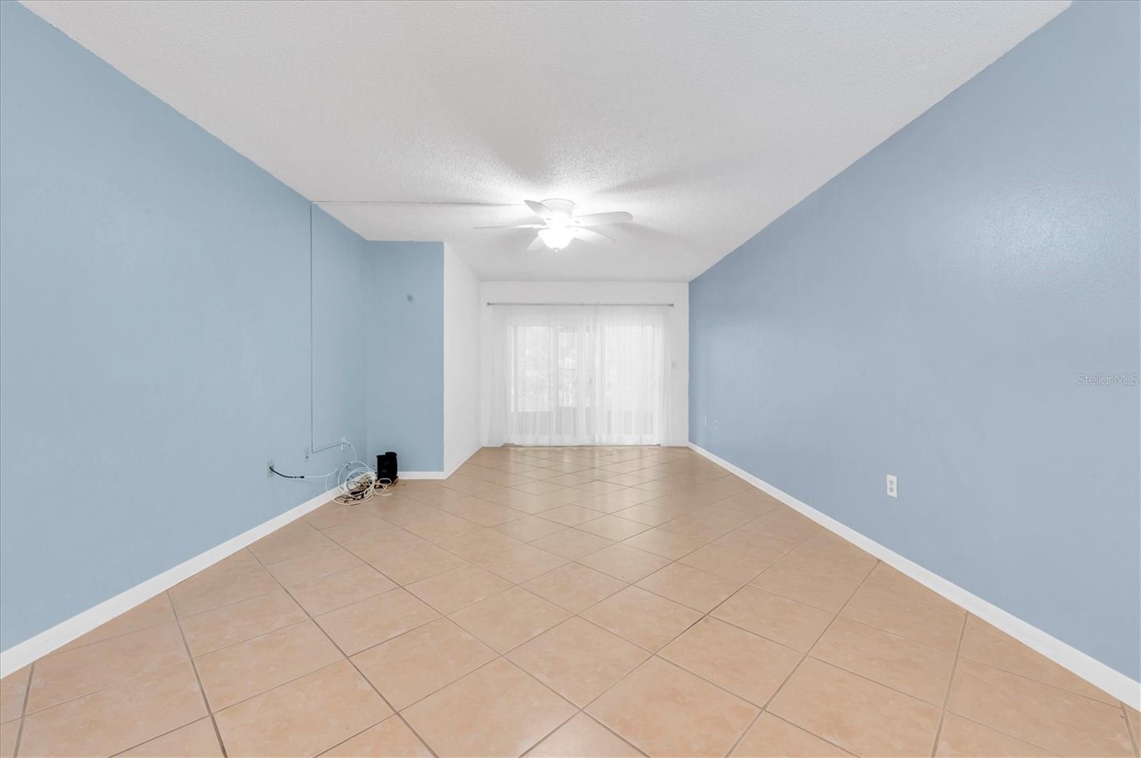 845 Maple Ct #103 Property Photo 8