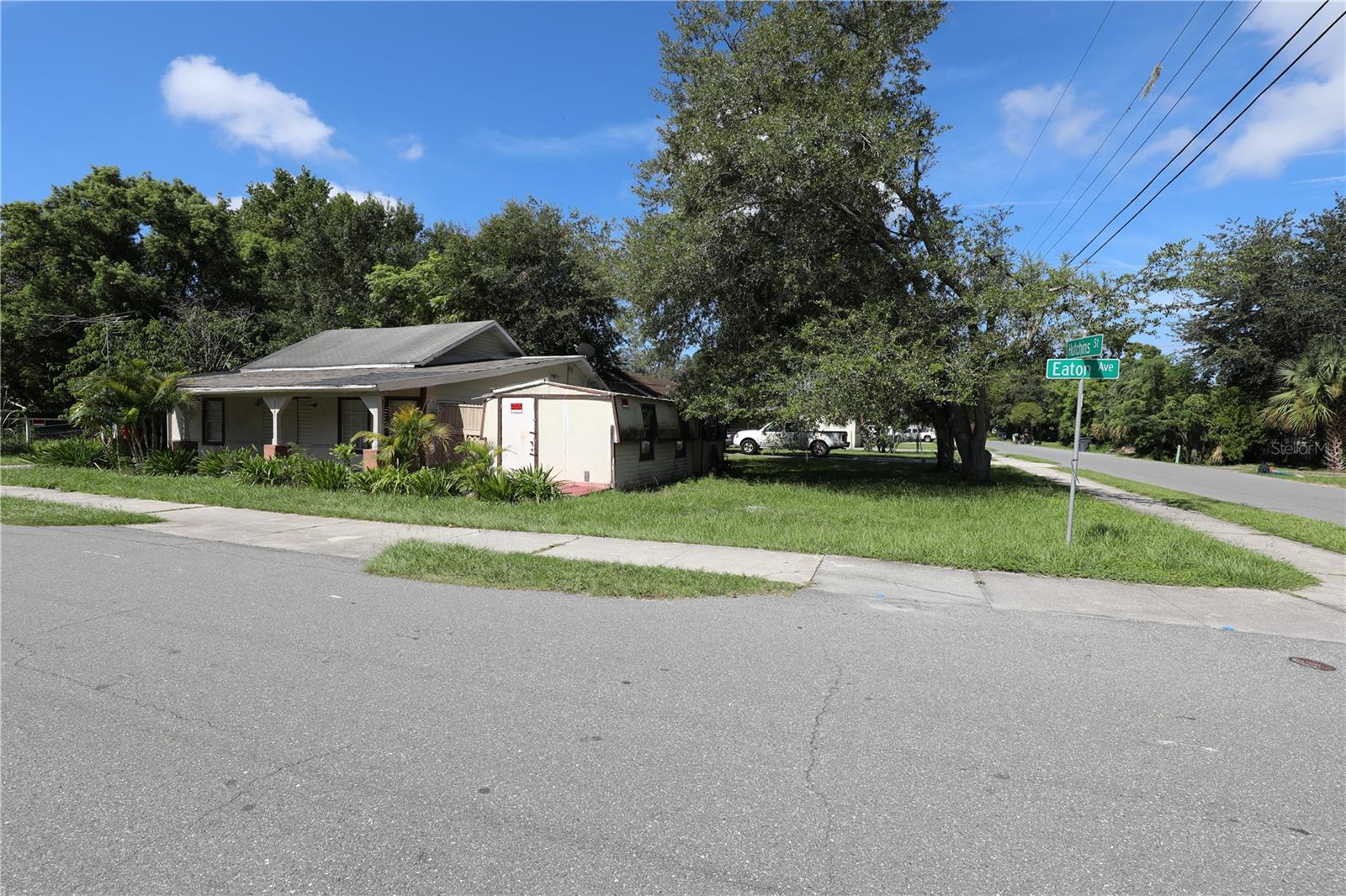 2747 Eaton Ave Property Photo 2