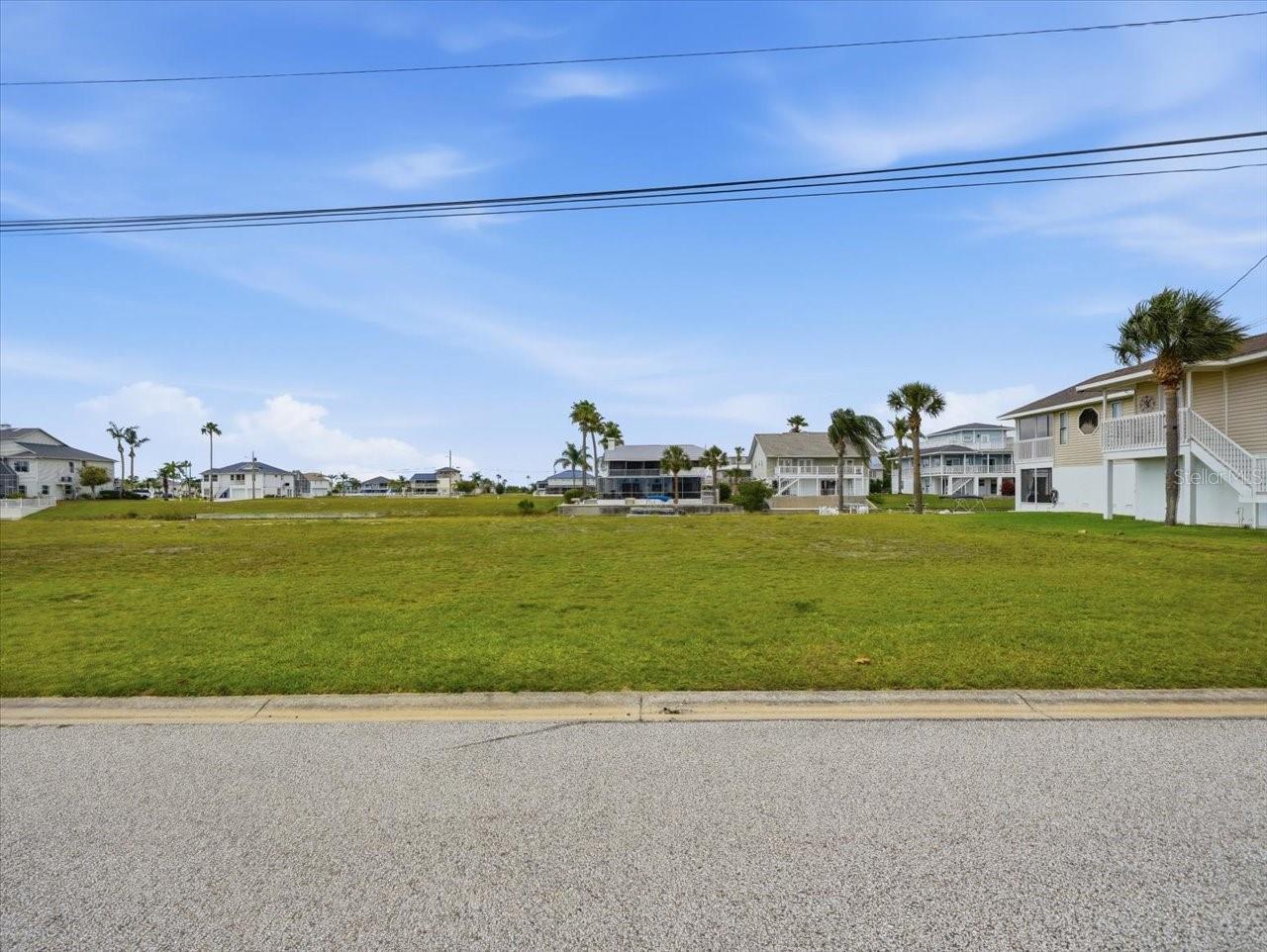 4041 Triggerfish Dr Property Photo 6