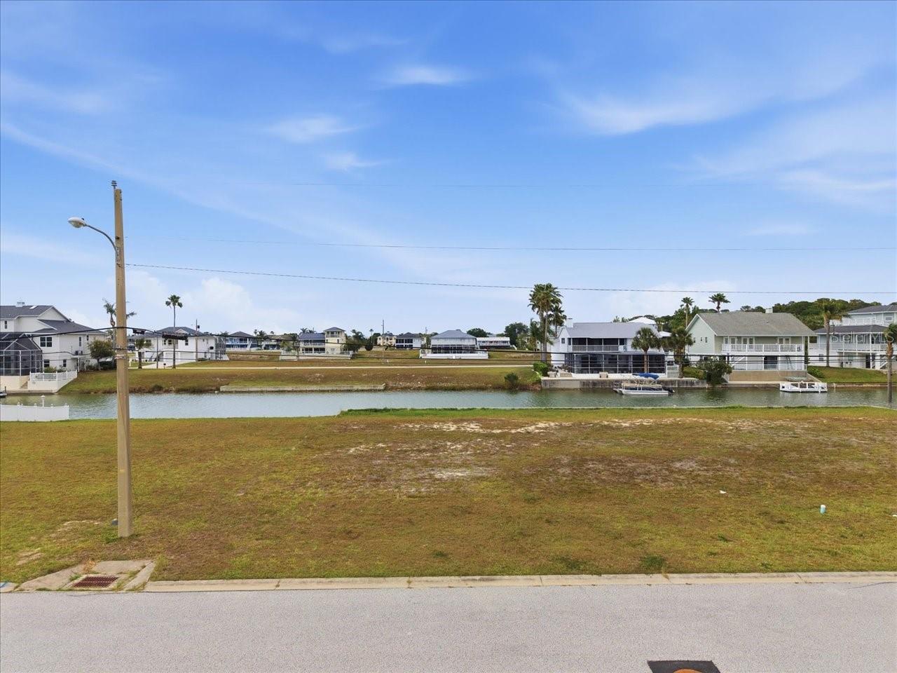 4033 Triggerfish Dr Property Photo 5