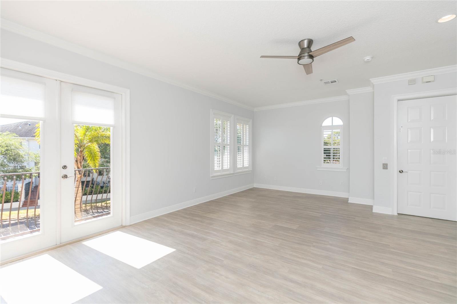 114 E Davis Blvd #13 Property Photo 11