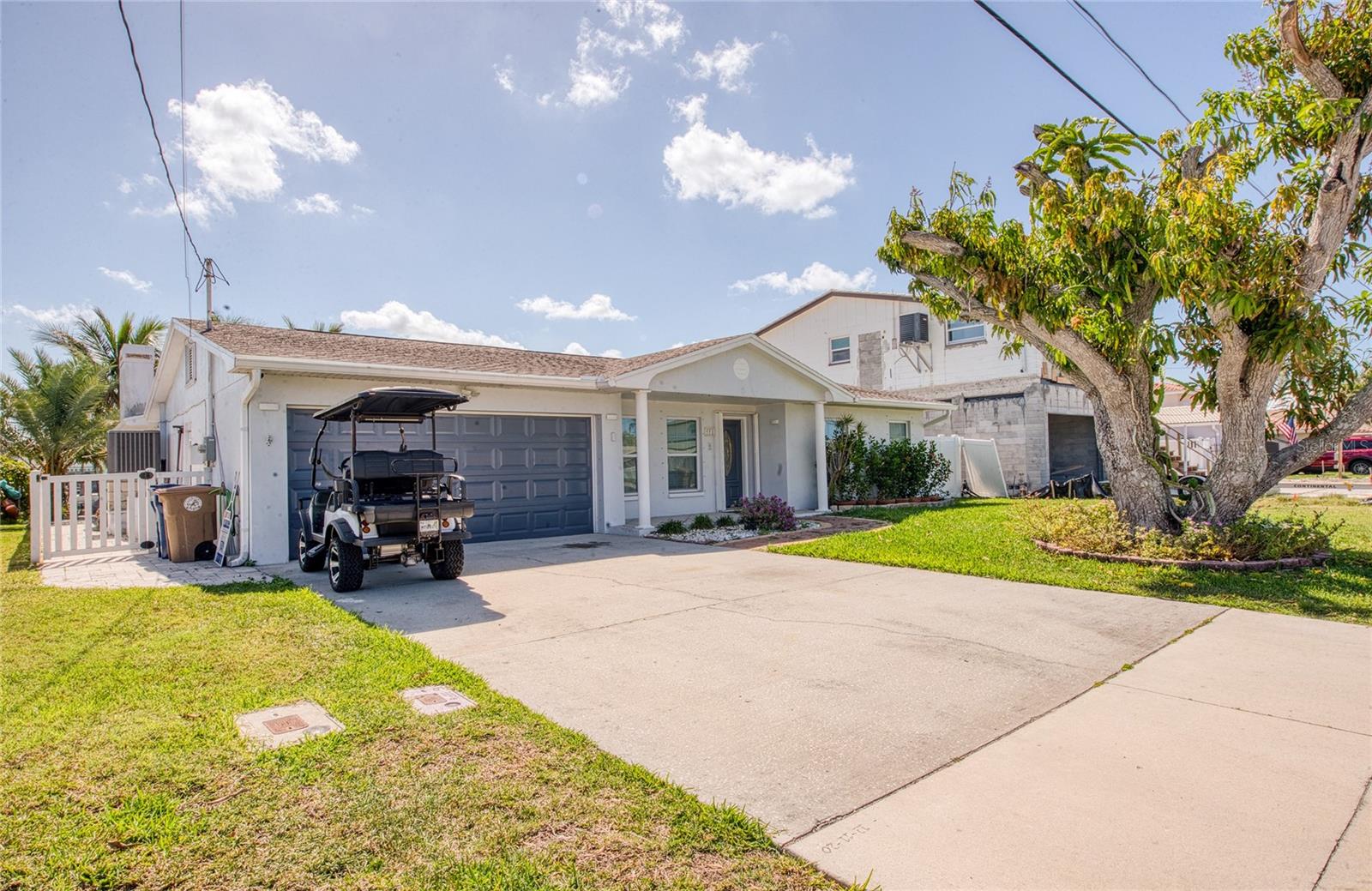 551 Crystal Dr Property Photo 1