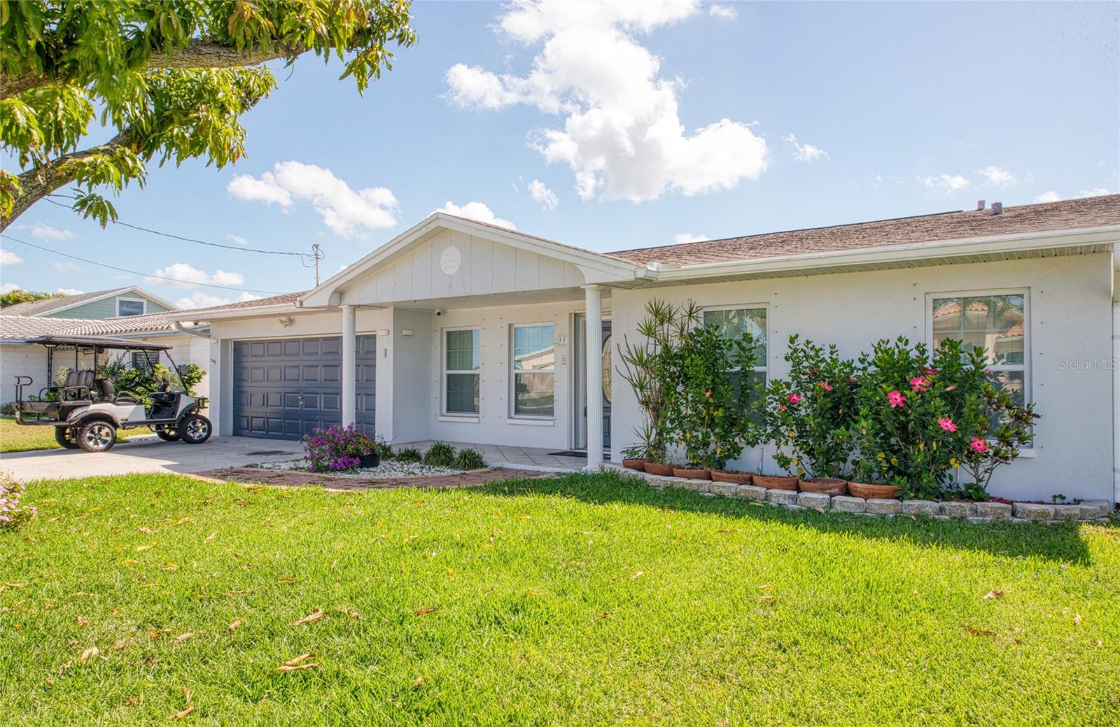 551 Crystal Dr Property Photo 4