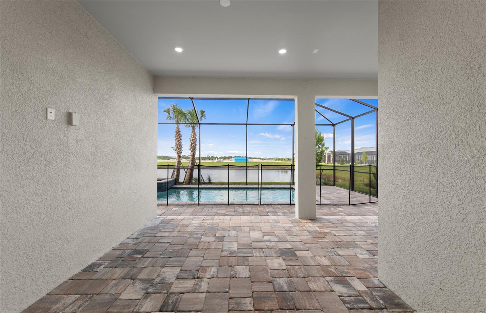 26641 Bering Dr Property Photo 18