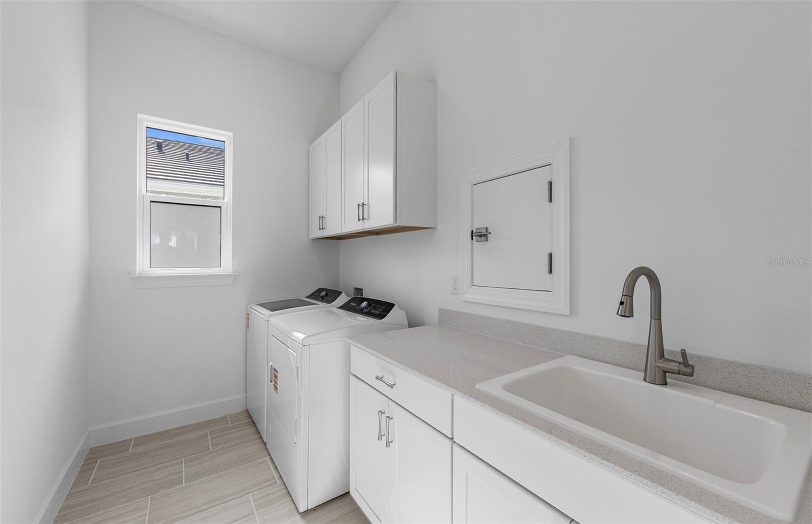 26641 Bering Dr Property Photo 21
